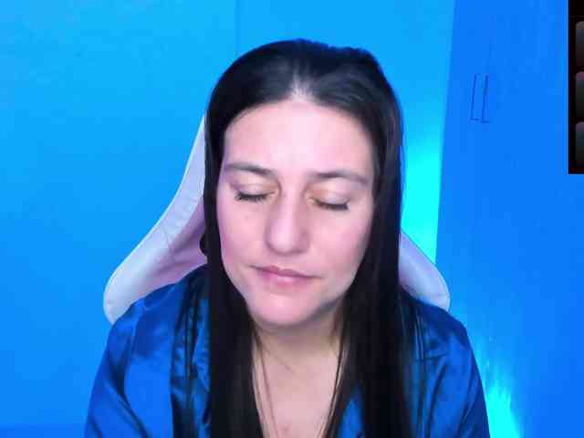 Saskyaajohnson webcam