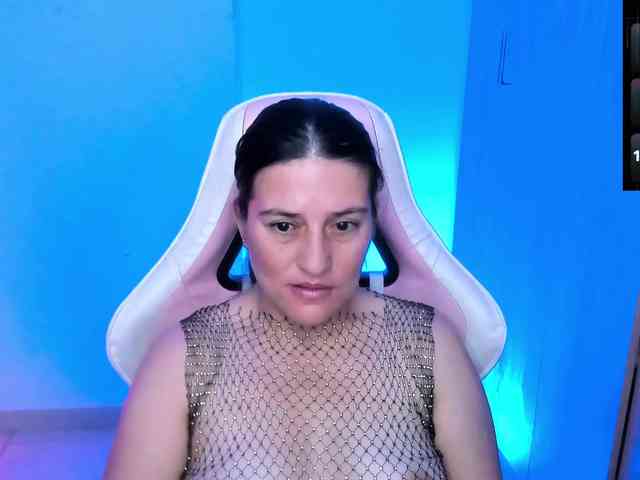 Saskyaajohnson webcam