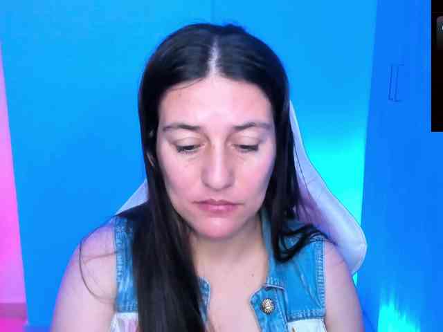 Saskyaajohnson webcam