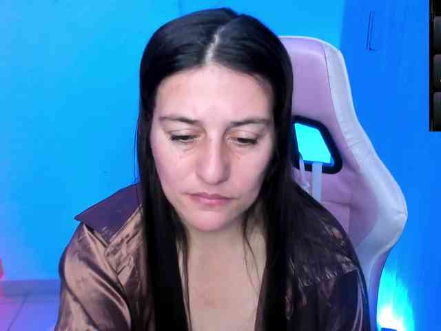 Saskyaajohnson webcam