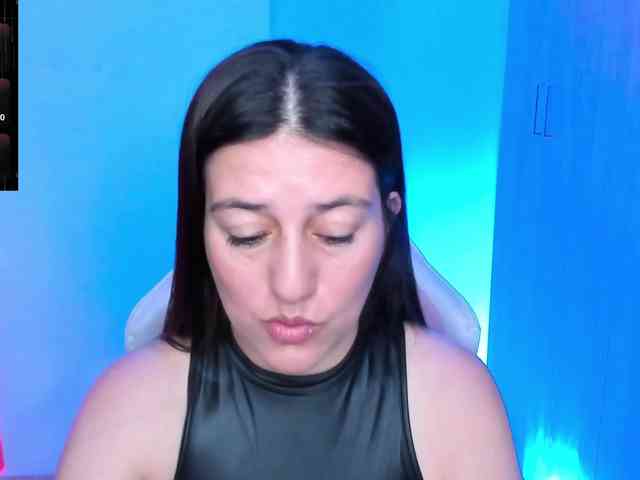 Saskyaajohnson webcam