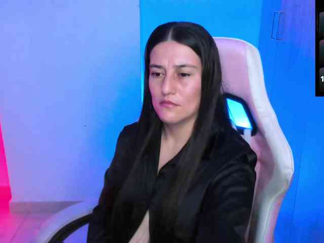 Saskyaajohnson webcam