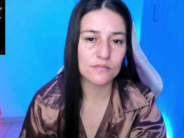 Saskyaajohnson webcam