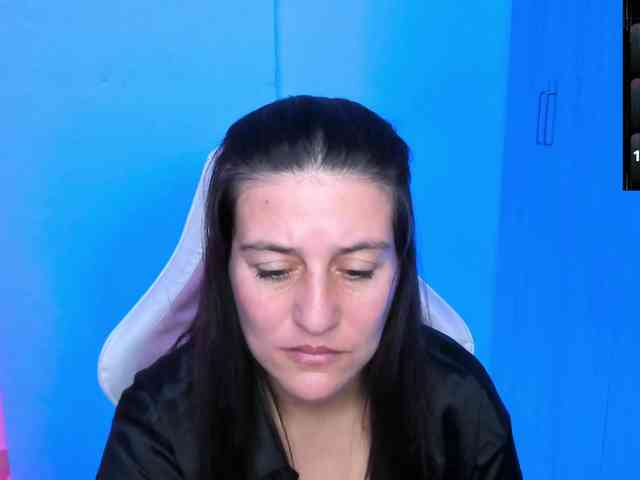 Saskyaajohnson webcam