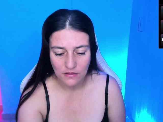 Saskyaajohnson webcam