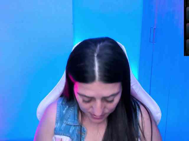 Saskyaajohnson webcam