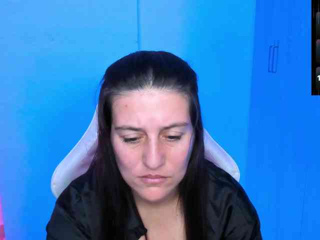 Saskyaajohnson webcam