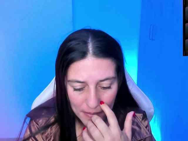 Saskyaajohnson webcam