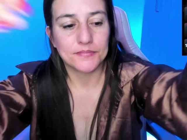 Saskyaajohnson webcam