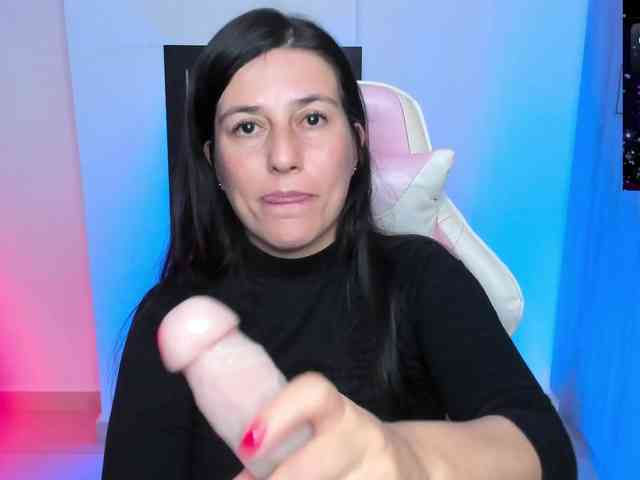 Saskyaajohnson webcam