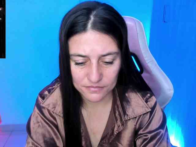 Saskyaajohnson webcam