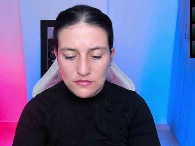 Saskyaajohnson webcam