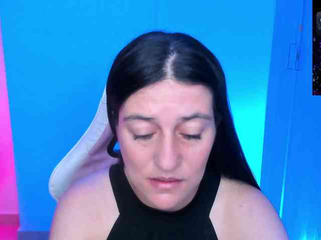 Saskyaajohnson webcam