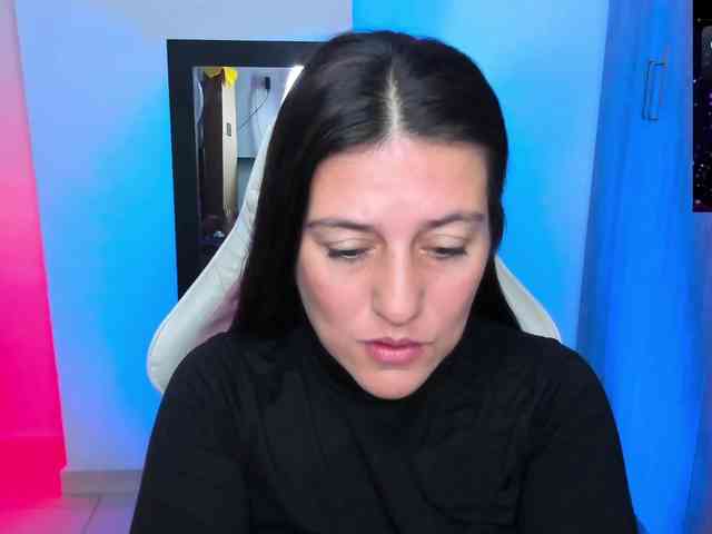 Saskyaajohnson webcam