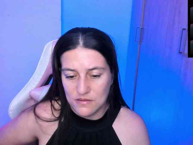 Saskyaajohnson webcam