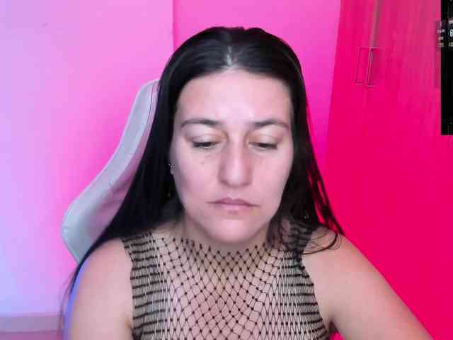 Saskyaajohnson webcam