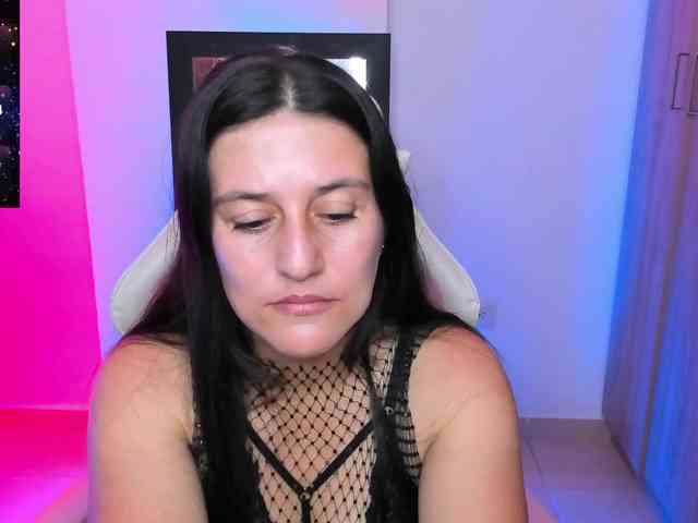 Saskyaajohnson webcam