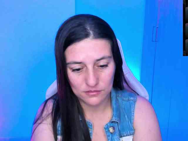 Saskyaajohnson webcam