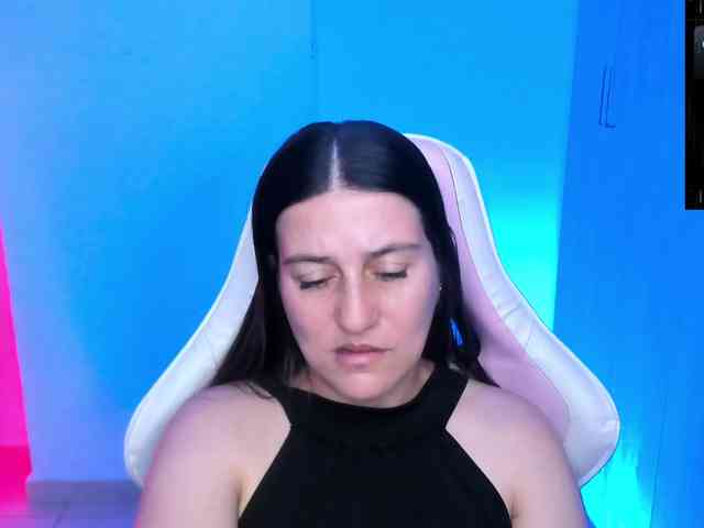 Saskyaajohnson webcam