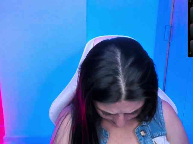 Saskyaajohnson webcam