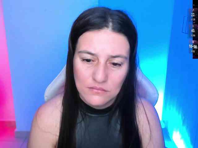 Saskyaajohnson webcam