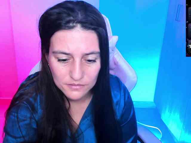 Saskyaajohnson webcam