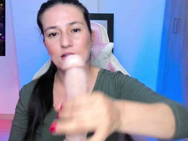 Saskyaajohnson webcam