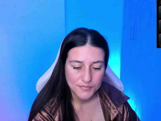 Saskyaajohnson webcam