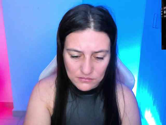 Saskyaajohnson webcam