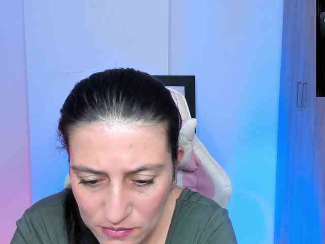 Saskyaajohnson webcam