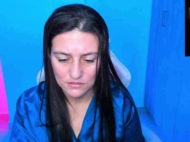 Saskyaajohnson webcam