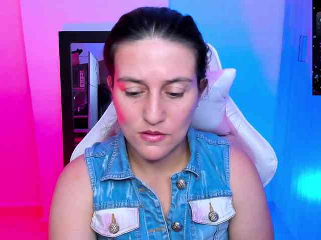 Saskyaajohnson webcam