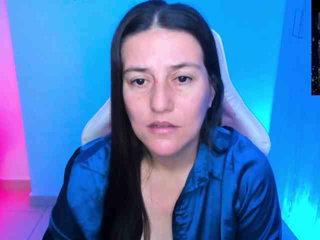 Saskyaajohnson webcam