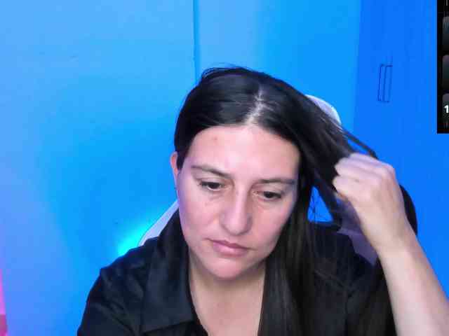 Saskyaajohnson webcam