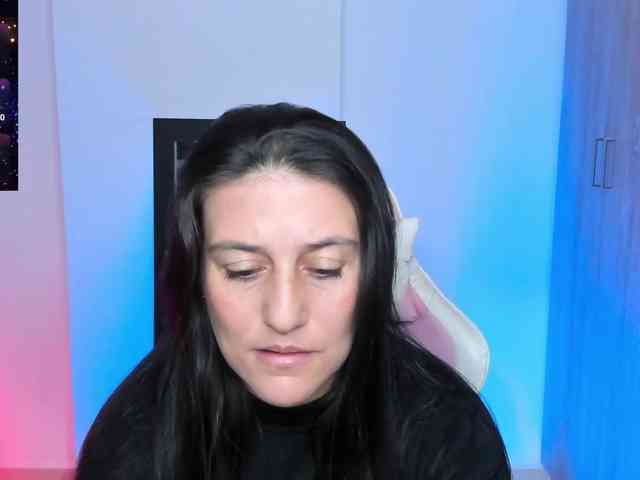 Saskyaajohnson webcam
