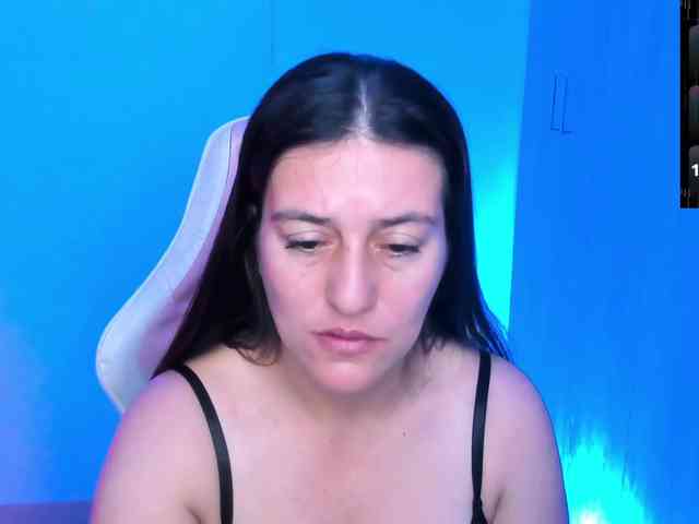 Saskyaajohnson webcam