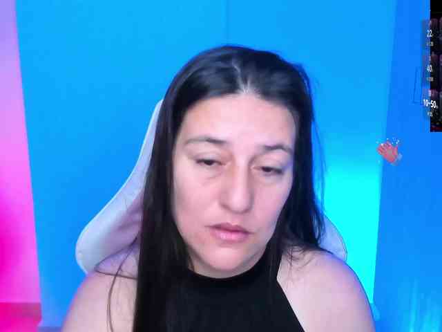 Saskyaajohnson webcam