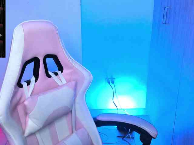 Saskyaajohnson webcam