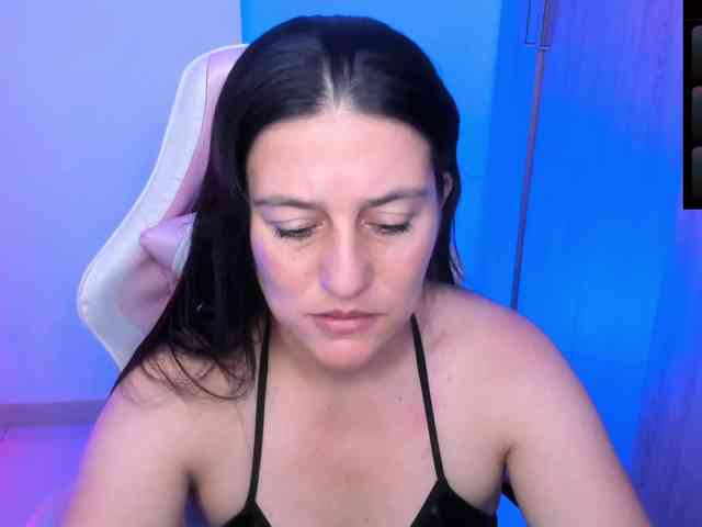 Saskyaajohnson webcam