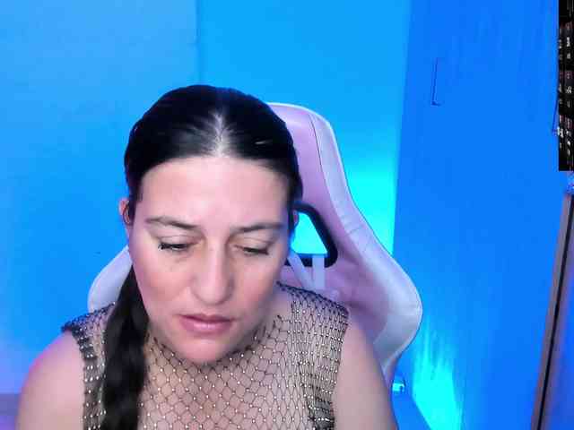 Saskyaajohnson webcam