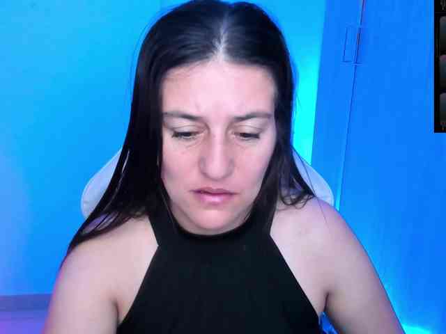 Saskyaajohnson webcam