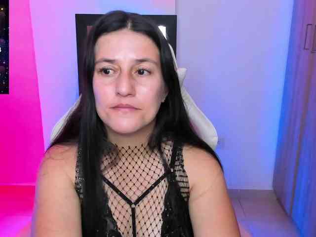 Saskyaajohnson webcam