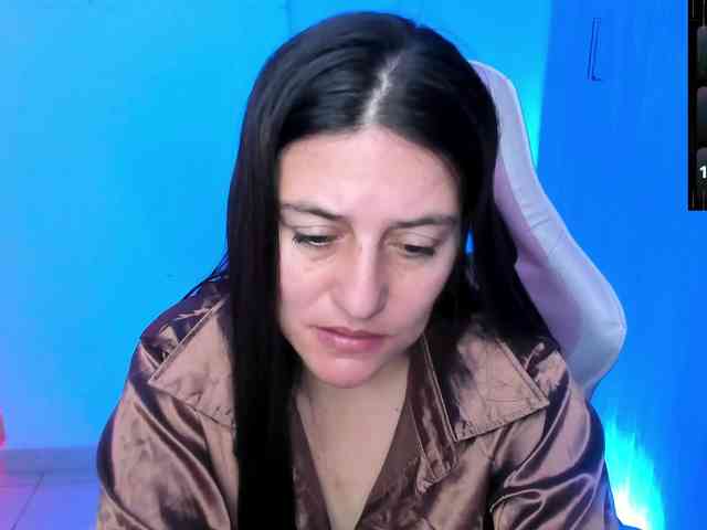 Saskyaajohnson webcam