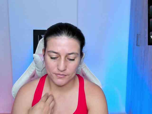 Saskyaajohnson webcam