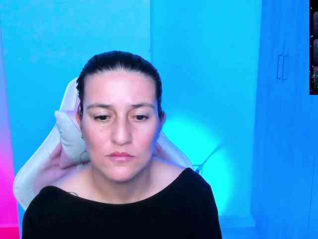 Saskyaajohnson webcam