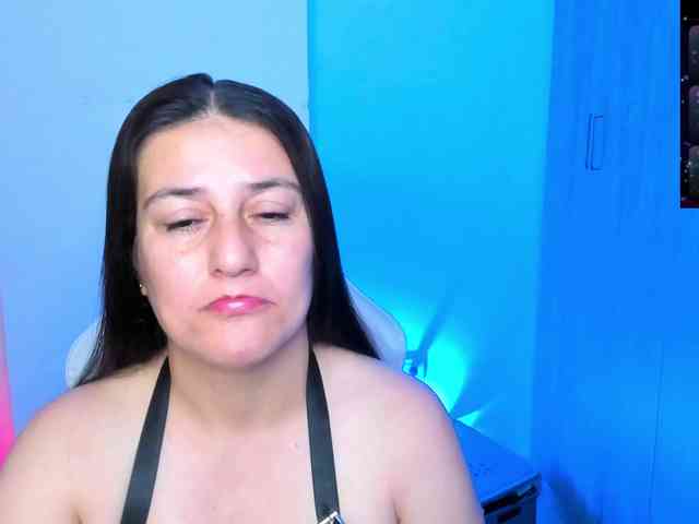 Saskyaajohnson webcam