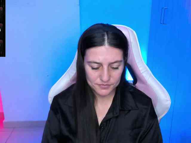 Saskyaajohnson webcam