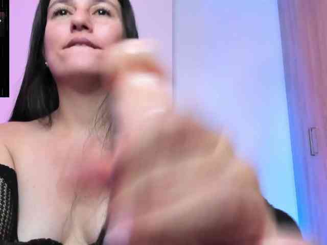 Saskyaajohnson webcam
