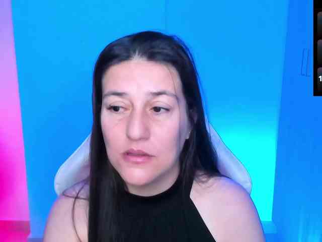 Saskyaajohnson webcam