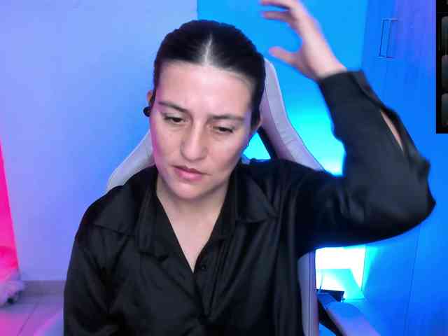 Saskyaajohnson webcam